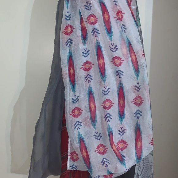 Lot of 6 lightweight infinity scarves - Picture 3 of 6